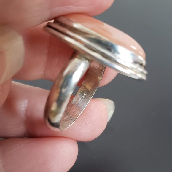 Oval PEACH Ring in Silver Large and Simple - Picture 12 of 12